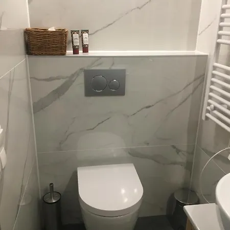 Hoellenmuehle At The Mill Pond Bed & Breakfast 3*