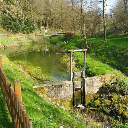 Frühstückspension Höllenmühle At The Mill Pond Hessisch Oldendorf